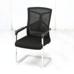 Ergonomic mesh office visitor seat - Image 4