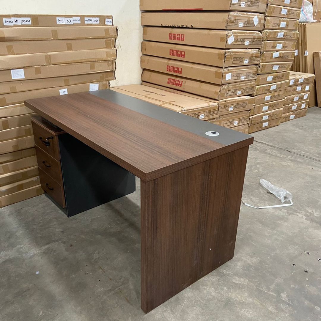 1400mm-executive-desk-1.jpg 1400mm executive office desk - Image 1