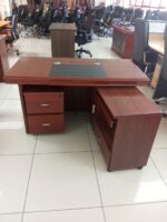 1.6 meters executive office table - Image 3