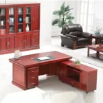 Manager's L-shaped office desk - Image 5