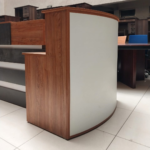 Curved office reception desk - Image 5