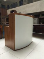 Curved office reception desk - Image 2