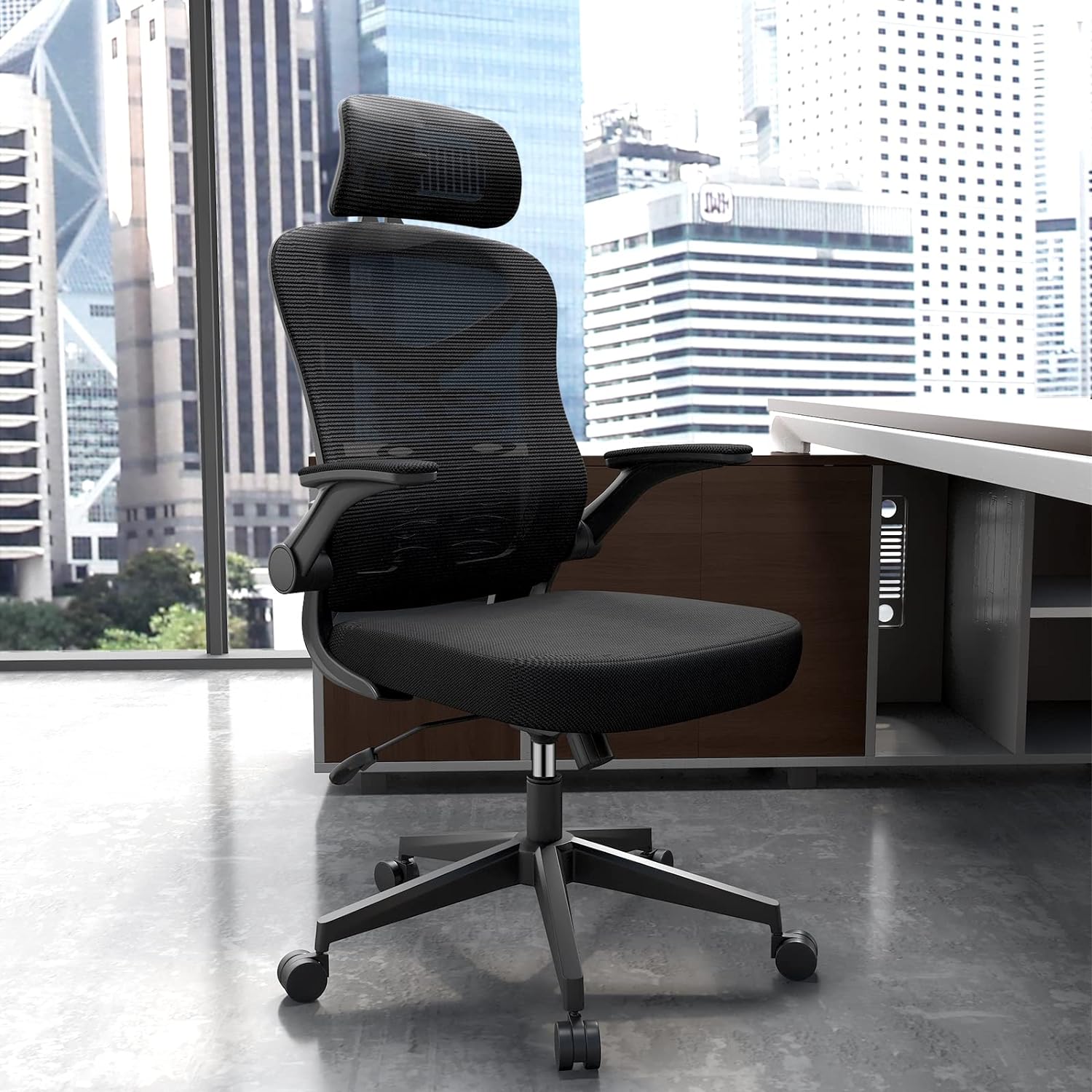 WhatsApp-Image-2024-05-14-at-11.48.35-1.jpeg Orthopedic ergonomic office seat - Image 1