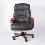 Manager's executive office seat - Image 4