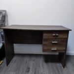 Home office desk with 03 drawers - Image 5